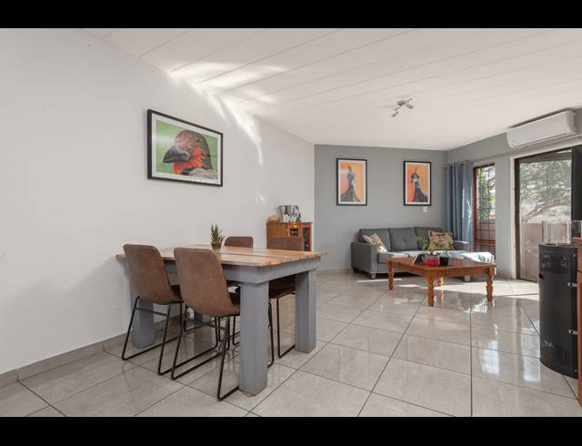 2 BEDROOM APARTMENT FOR SALE IN GLENVISTA